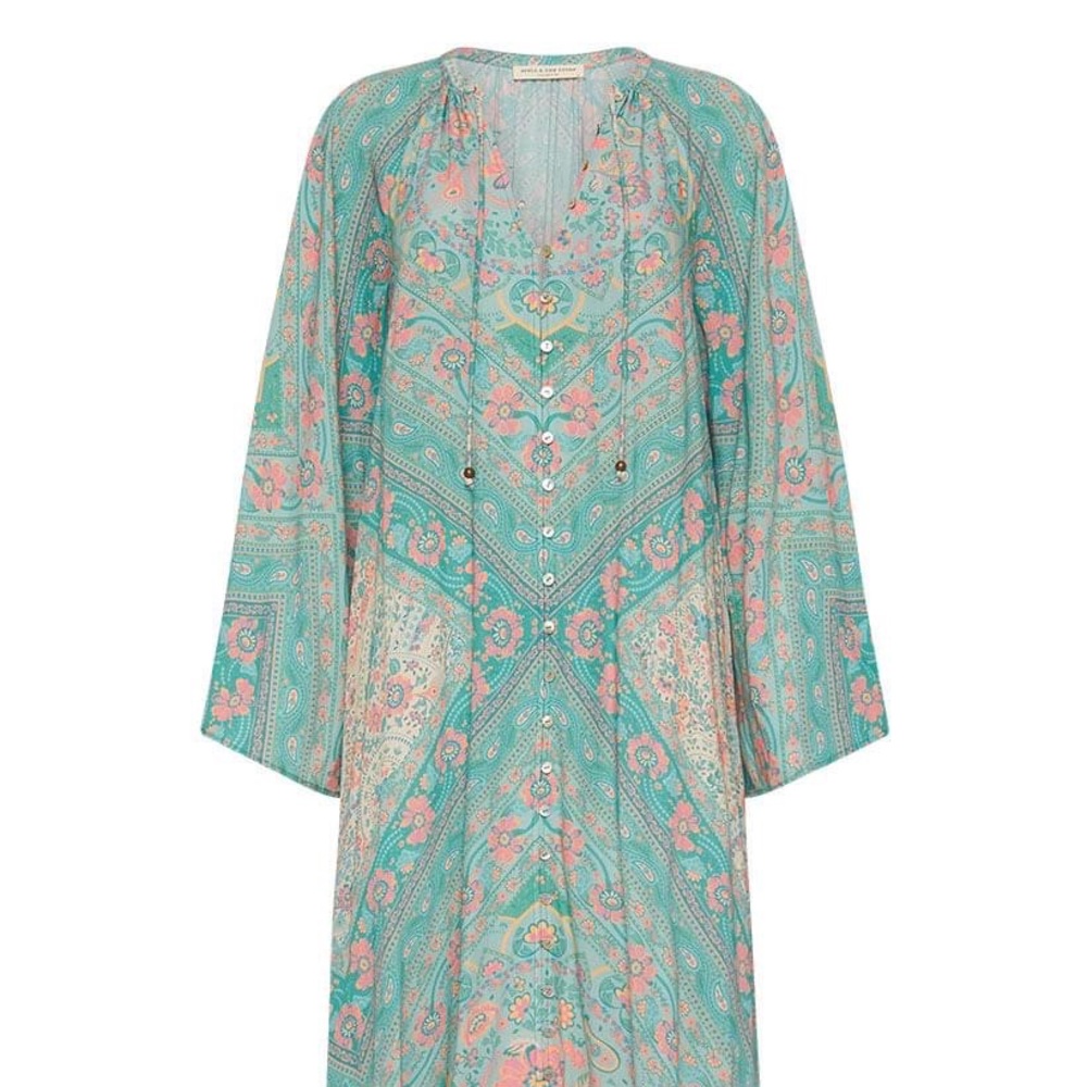 Farrah Gown Size Small (oversize)